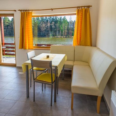 Hotel&wellness Knižecí rybník Tábor Exterior foto
