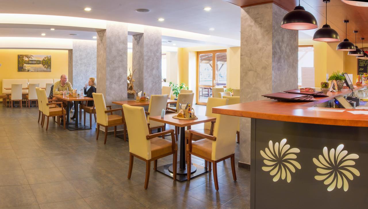 Hotel&wellness Knižecí rybník Tábor Exterior foto