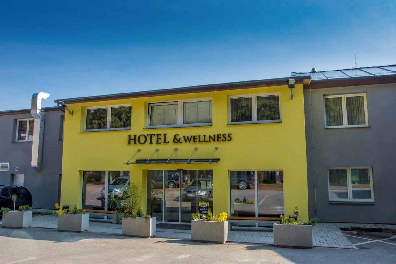 Hotel&wellness Knižecí rybník Tábor Exterior foto
